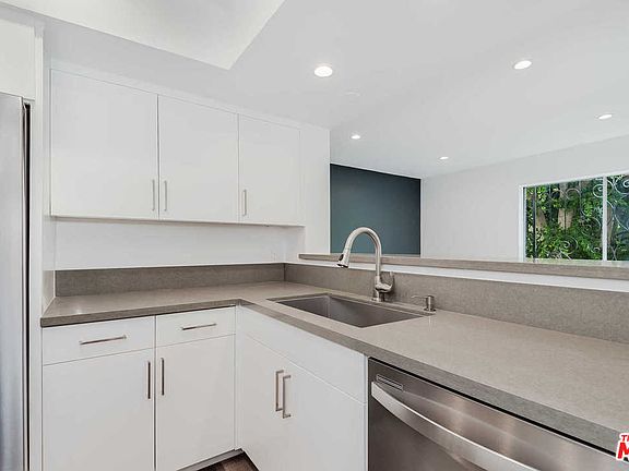 5th image of 6752 Hillpark Dr APT 203