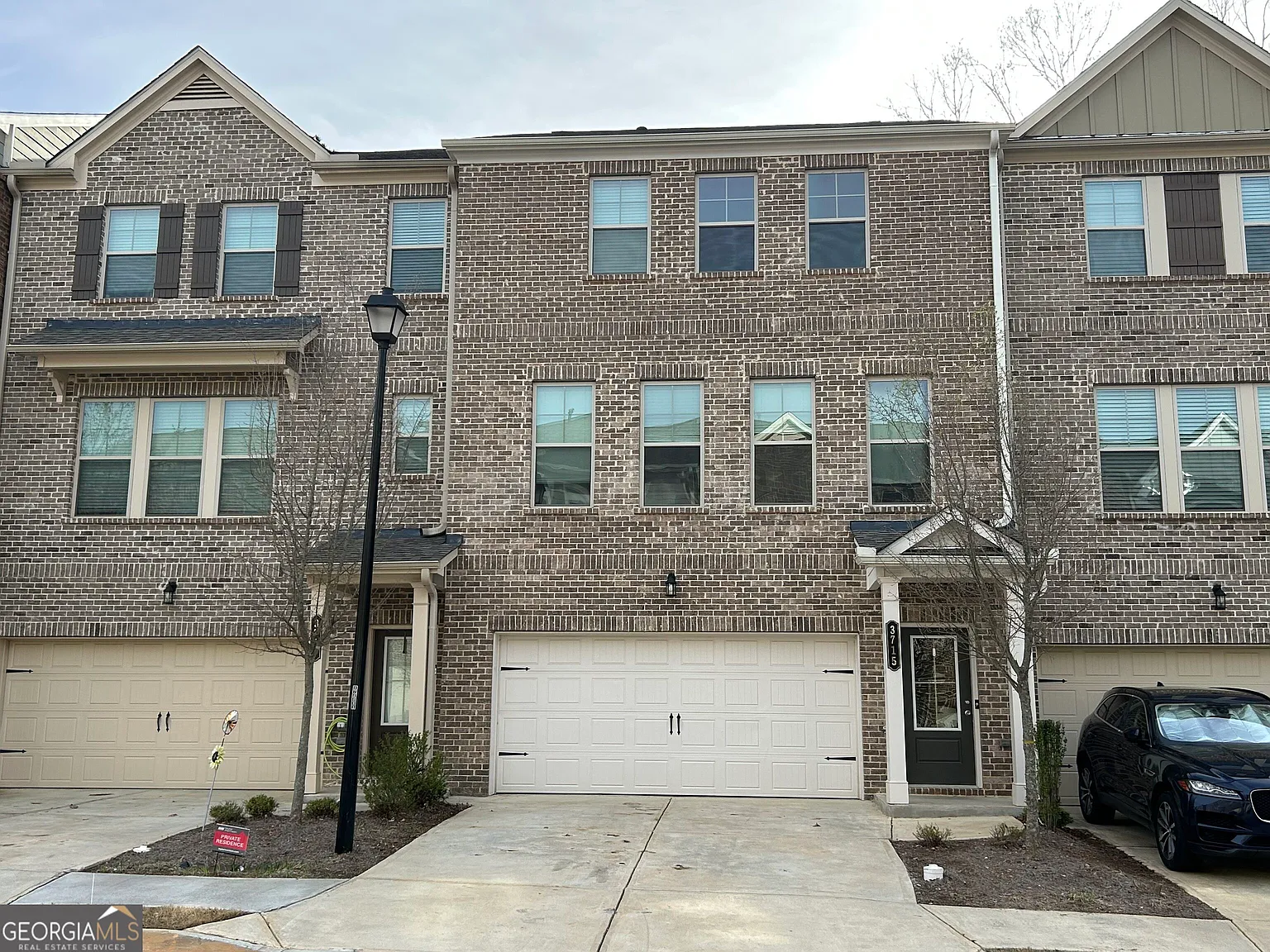 3 bed, 3.5 bath, 2019 sqft, $2,800 — Photo 1