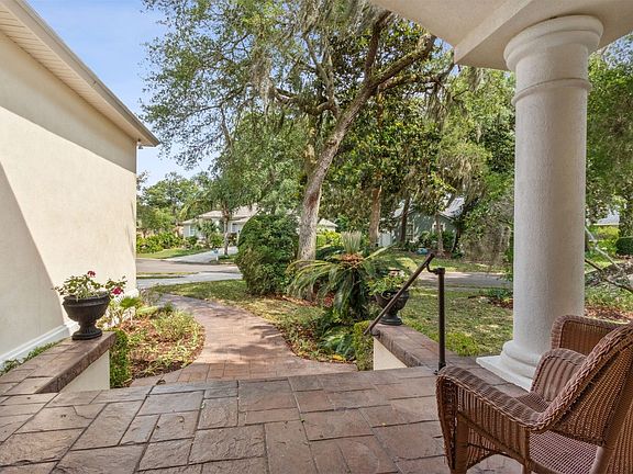 5th image of 2752 Sea Grove Ln