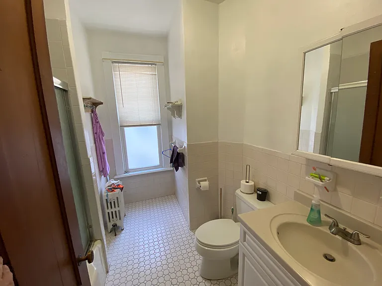 797 Orange St #2B — Photo 6
