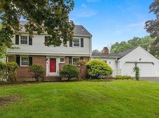 11 Perkins Row, Topsfield, MA 01983