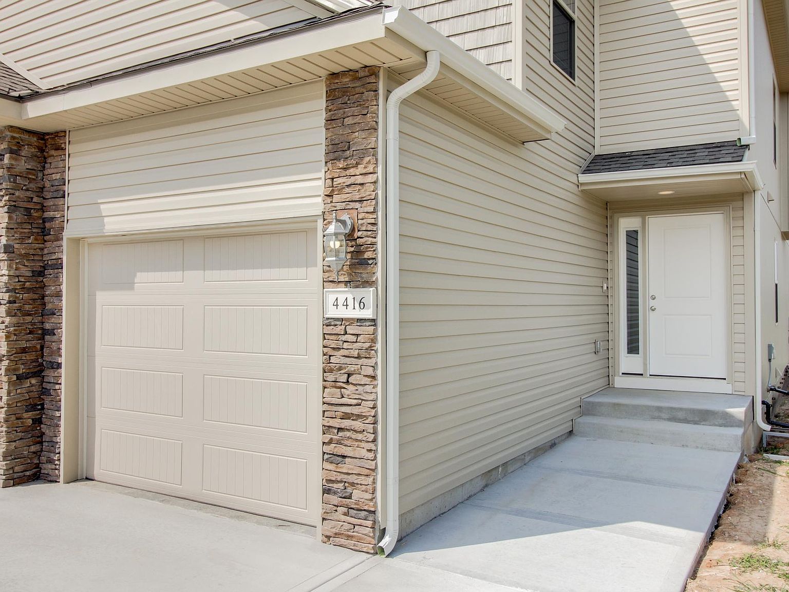 10513 Clubhouse Dr, Kansas City, KS 66109 Zillow