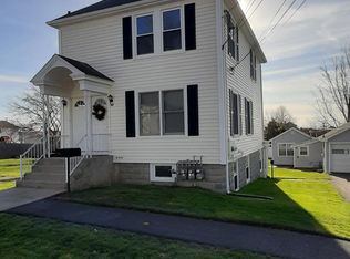 85 Barrows St APT 2, Somerset, MA 02725
