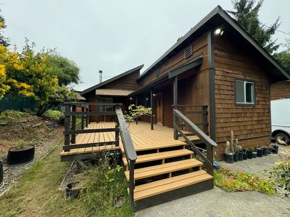 2437 Ridgewood Dr, Eureka, CA 95503