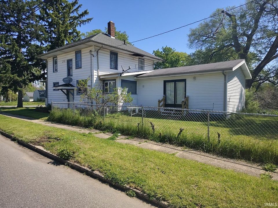 2nd image of 1002 E Bowman St
