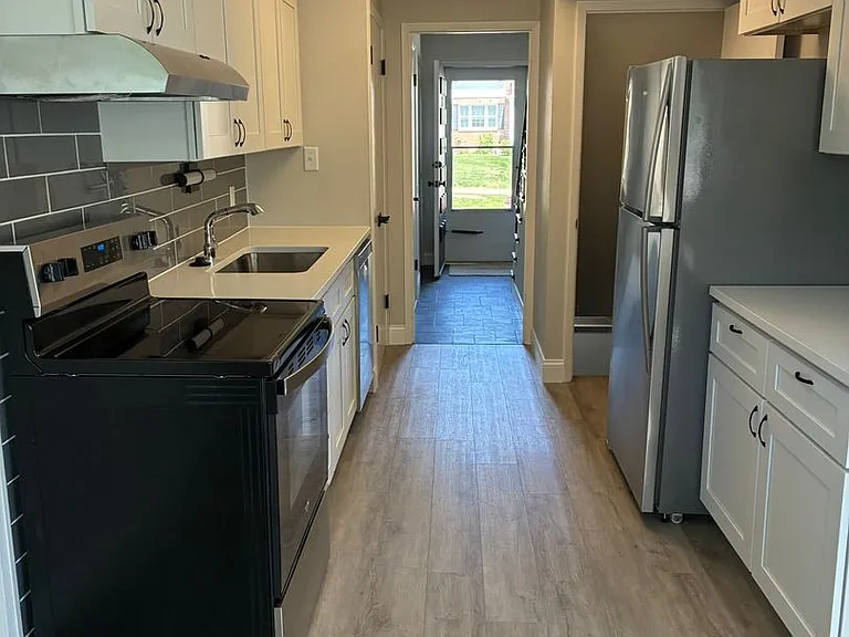 502-510 Broadmoor Dr — Photo 6