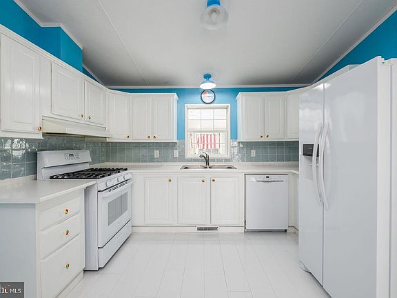 4th image of 27097 Windjammer Rd