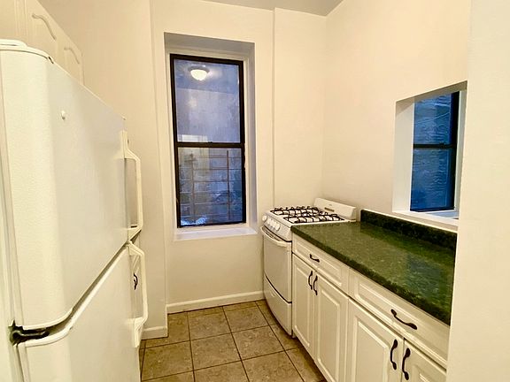 2nd image of 217 E 27th St #4G
