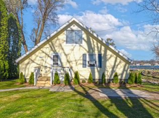 2174 N Channel Dr, Harsens Island, MI