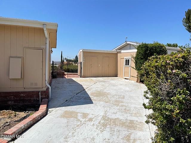 2nd image of 24303 Woolsey Cyn #109
