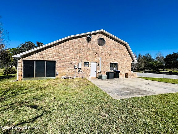 3rd image of 2716 Ardon Ave