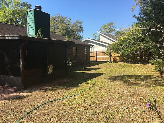 5th image of 7233 Holiday Hill Ct