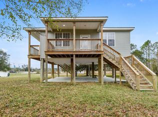 10005 Chapman Rd, Bay Saint Louis, MS 39520
