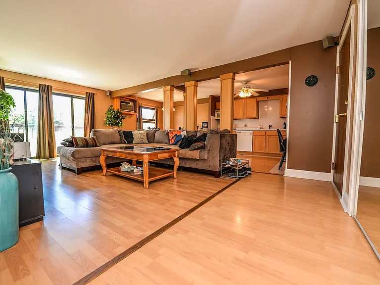 8454 W Catalpa Ave #2 — Photo 8