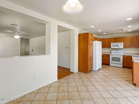 4th image of 21606 E Homestead Dr
