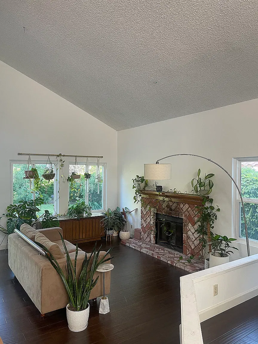 4 bed, 2216 sqft, $4,800 — Photo 3