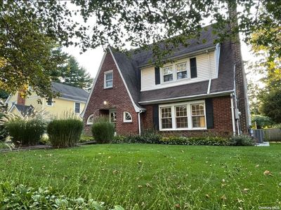 5 Grace Court W, Great Neck, NY, 11021