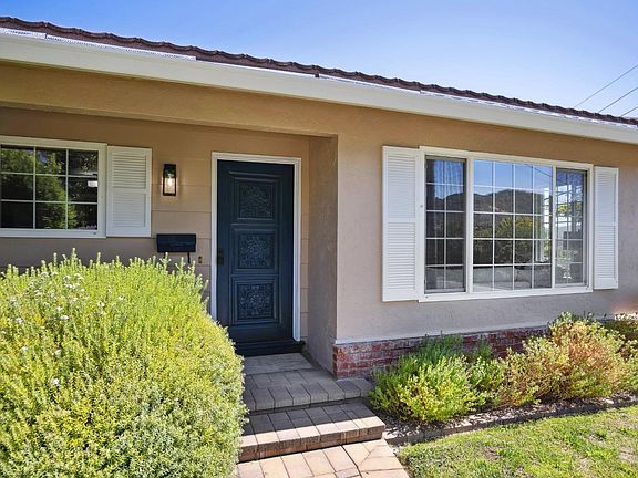 3rd image of 432 Montecillo Road