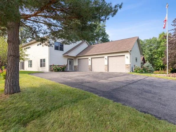 1946 77th St W, Inver Grove Heights, MN 55077