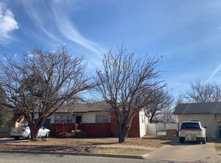 119 Flint Ave, Levelland, TX 79336