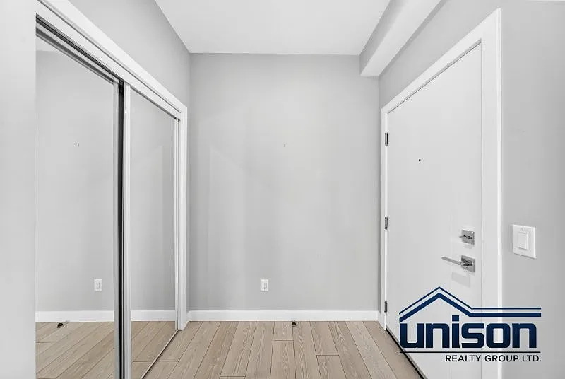 2 bed, 1000 sqft, $2,000 — Photo 1