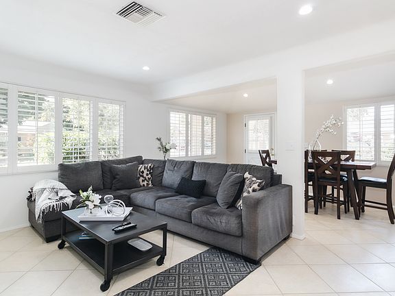 3rd image of 21035 Costanso St