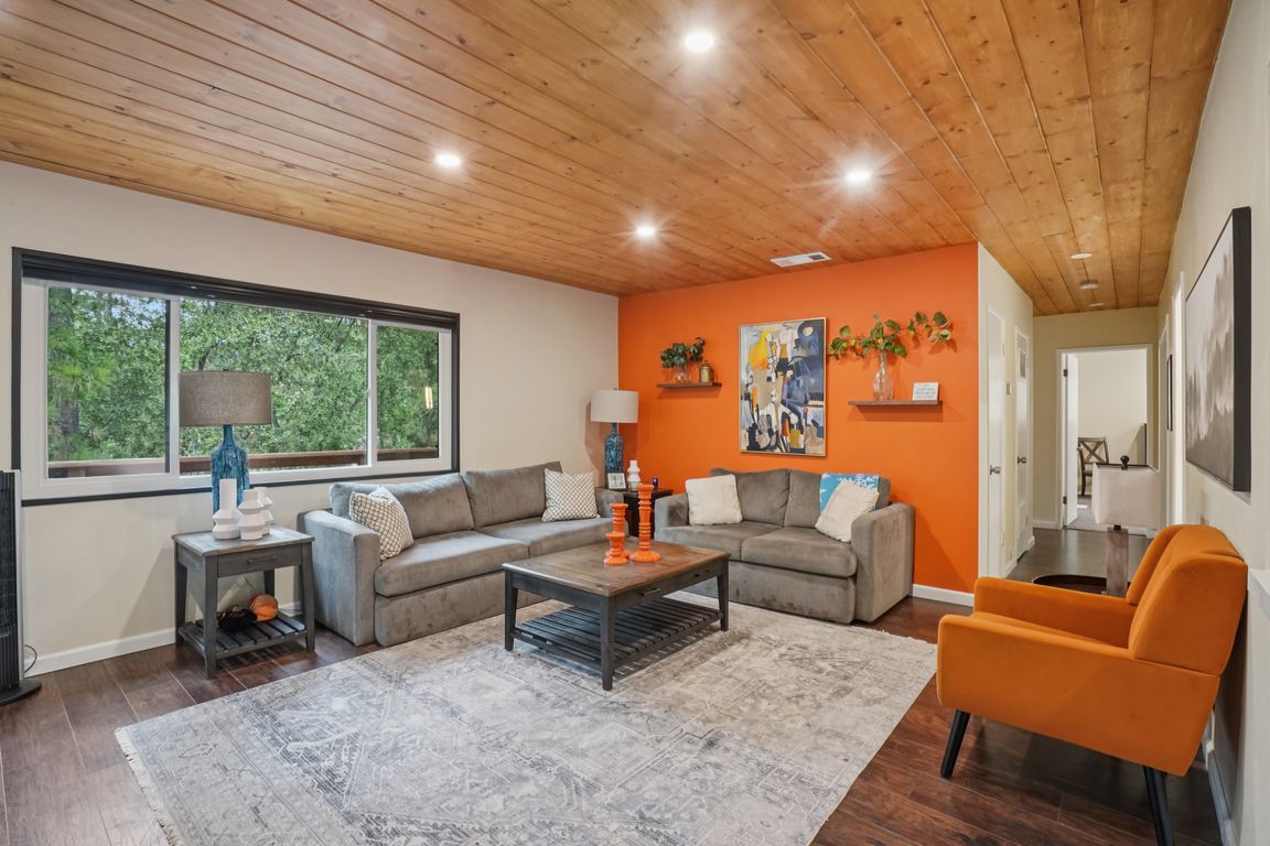 next background image