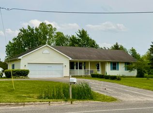 7450 Hanna Lake Ave SE, Caledonia, MI