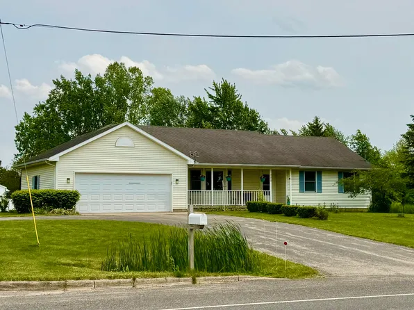 7450 Hanna Lake Ave SE, Caledonia, MI 49316