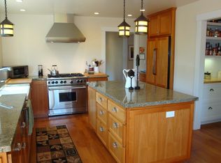 139 Redwood Rd, Fairfax, CA 94930