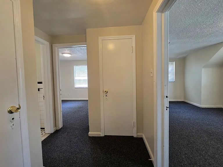 15205 Maplewood Ave — Photo 34