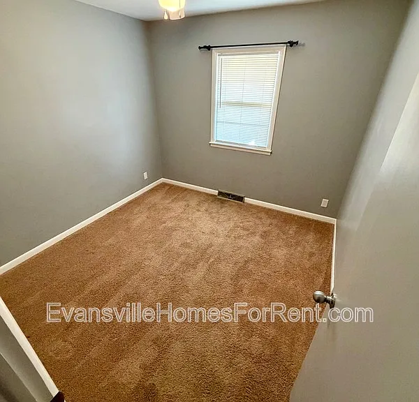 3600 Sweetser Ave — Photo 9