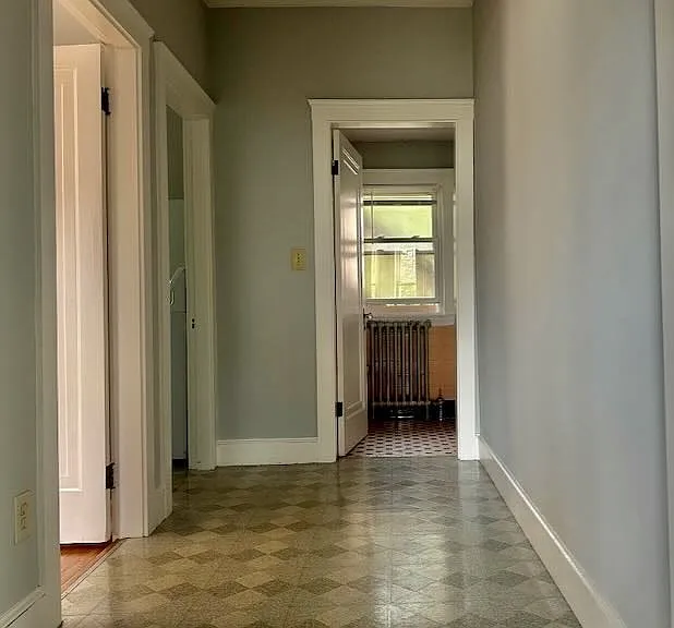 32 Holten St #2R — Photo 4