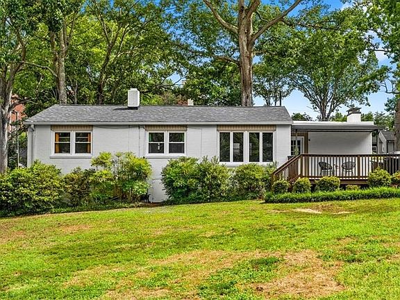 4th image of 2218 Oak Hill Dr