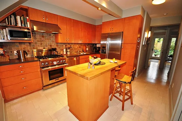 Rented by Corcoran | media 29