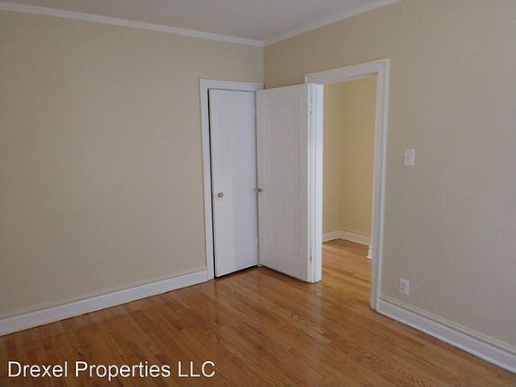 3rd image of 6334 N Artesian Ave APT 2A