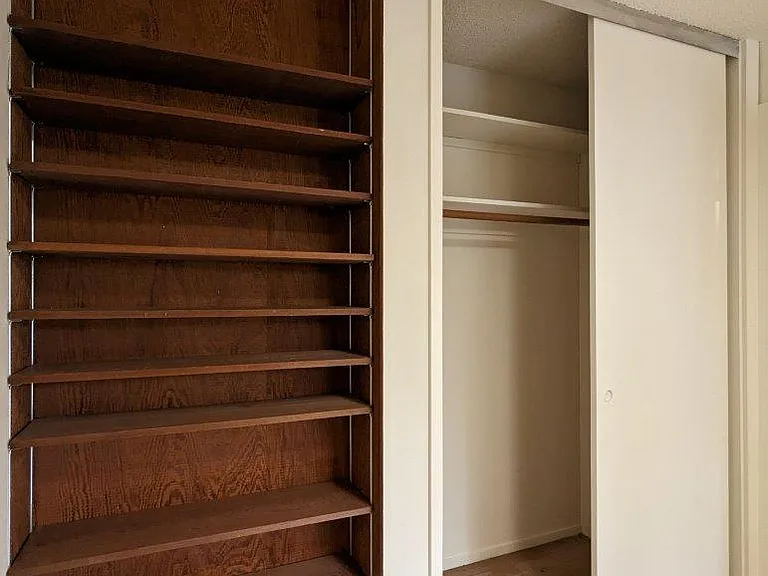 Oxford-Cedar Apartments — Photo 36