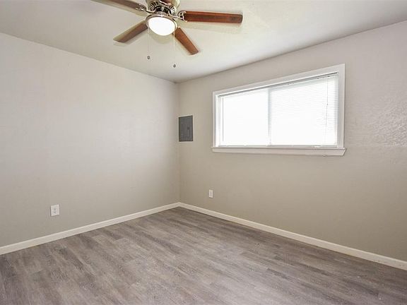 4th image of 1022 Witter St APT 25