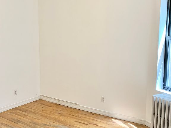 3rd image of 224 E 27th St #3B