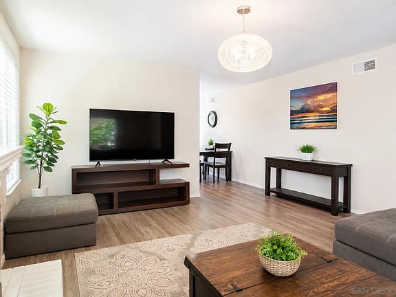 4th image of 1021 Hazen Dr