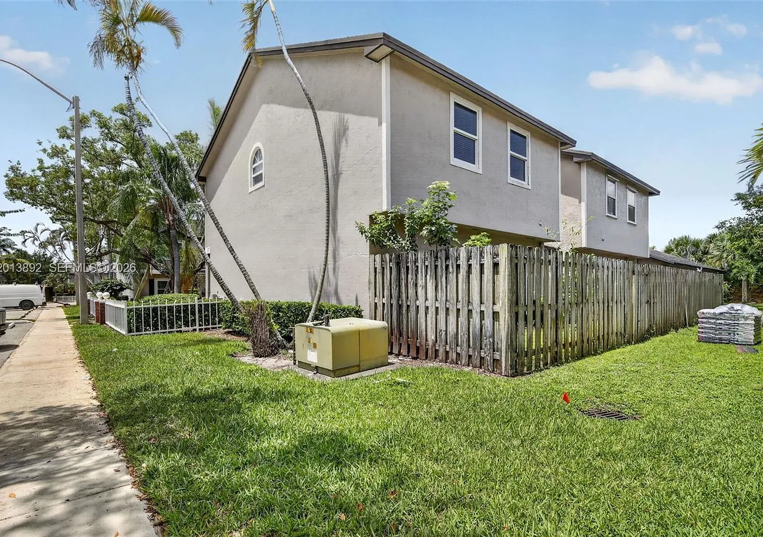 3815 Nw 122nd Ter Sunrise, Fl 33323 — Photo 2