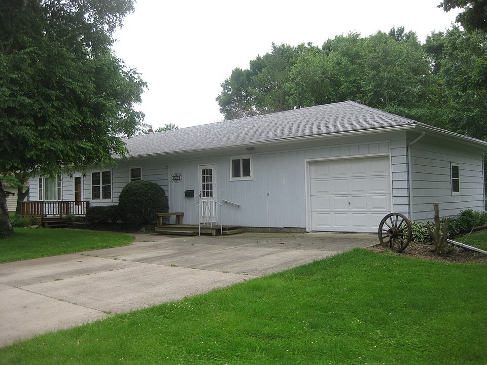 1st image of 3004 5th St