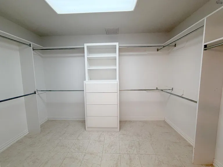 4506 Hollow Ridge Dr — Photo 17