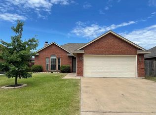 426 NW Granite Ave, Cache, OK 73527