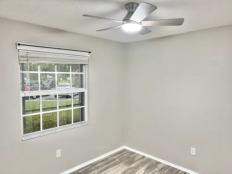 11810 Skylake Pl — Photo 18