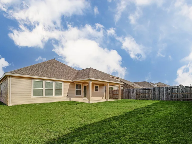 7706 Coral Key Dr — Photo 23