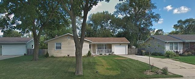1st image of 371 Illini Dr