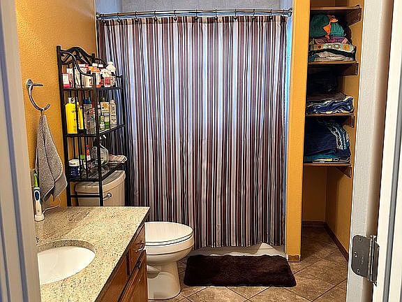 5th image of 1240 Indian Hills Dr