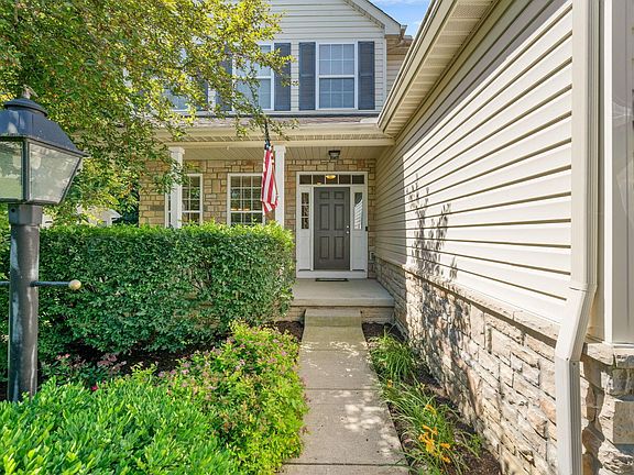 2nd image of 621 Canteridge Dr