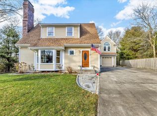 10 Rockledge Drive, North Falmouth, MA 02556